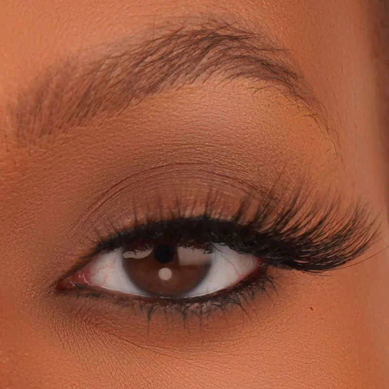 Lola 3D Mink Lashes - Image 4